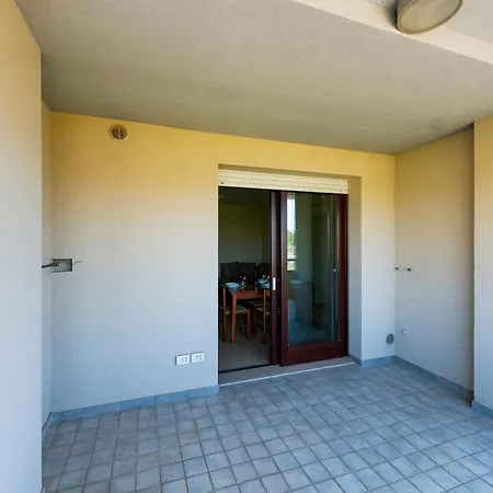 Lägenhet Guesthost - Bright With Terrace