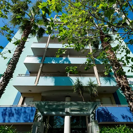 Guesthost - Bright With Terrace * Montesilvano Marina