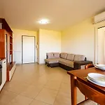 Apartment Guesthost - Bright With Terrace