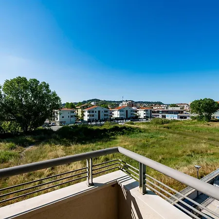 Apartment Guesthost - Bright With Terrace Montesilvano