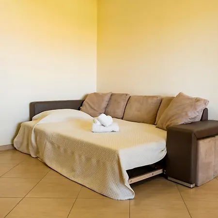 Guesthost - Bright With Terrace Apartament Montesilvano Marina