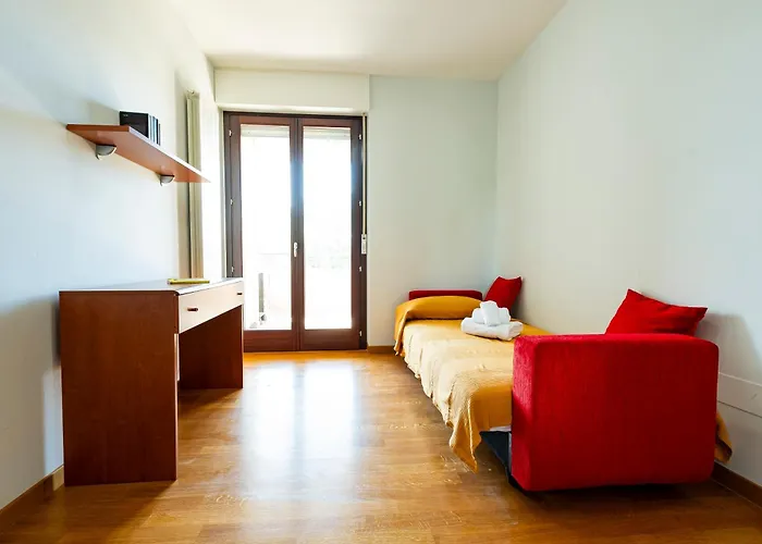 Guesthost - Bright With Terrace