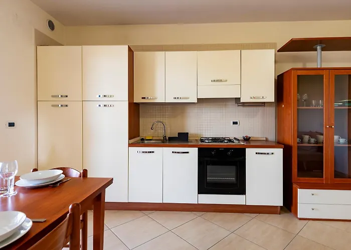 Guesthost - Bright With Terrace דירה Montesilvano Marina