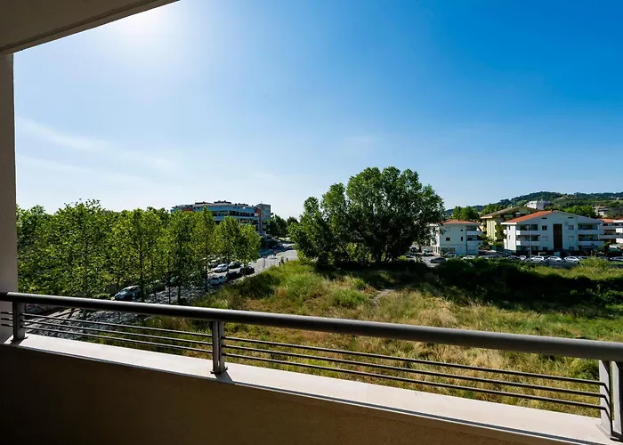 דירה Guesthost - Bright With Terrace *